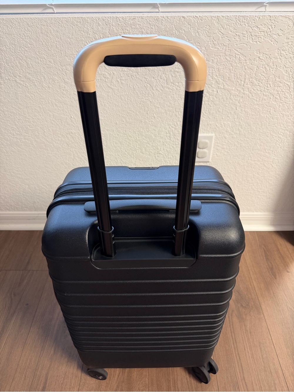 BEIS Black Carry-On Roller - Picture 7 of 16